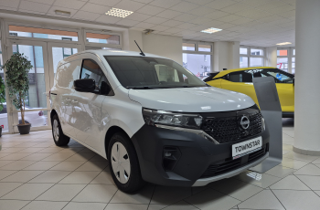 Nissan Townstar EV Van